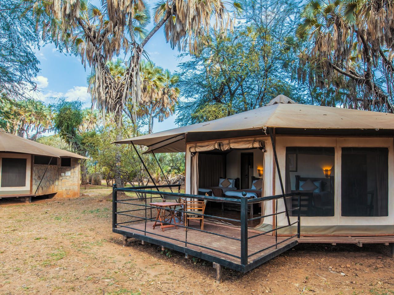 ruime safari tenten van Ashnil Samburu